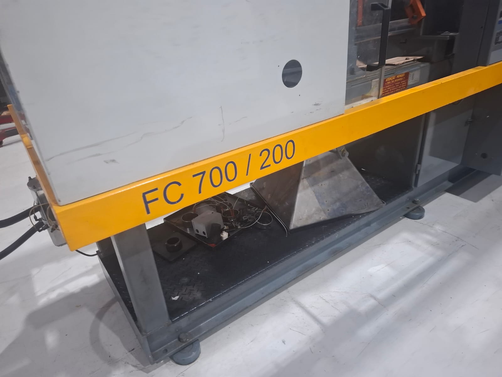 Injetora Battenfeld 70 ton